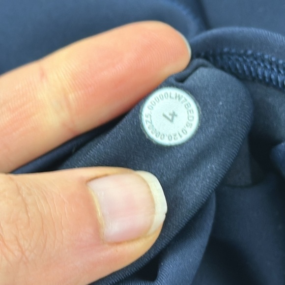 Lululemon Invigorate High-Rise Short 10" True Navy - Picture 4 of 4